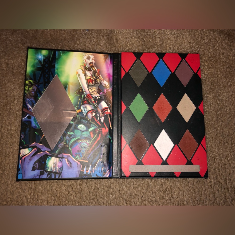 Harley Quinn Eyeshadow Palette